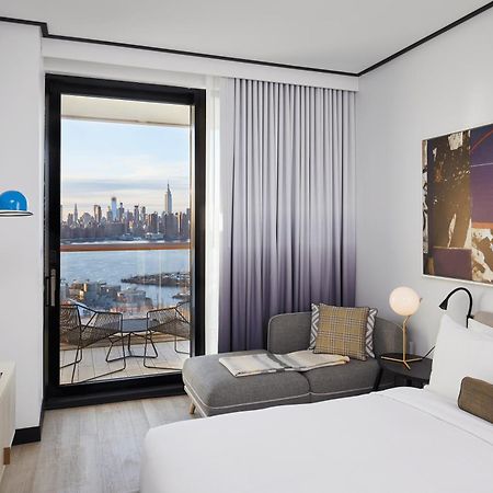 Hotel The William Vale New York Exteriér fotografie A guest room