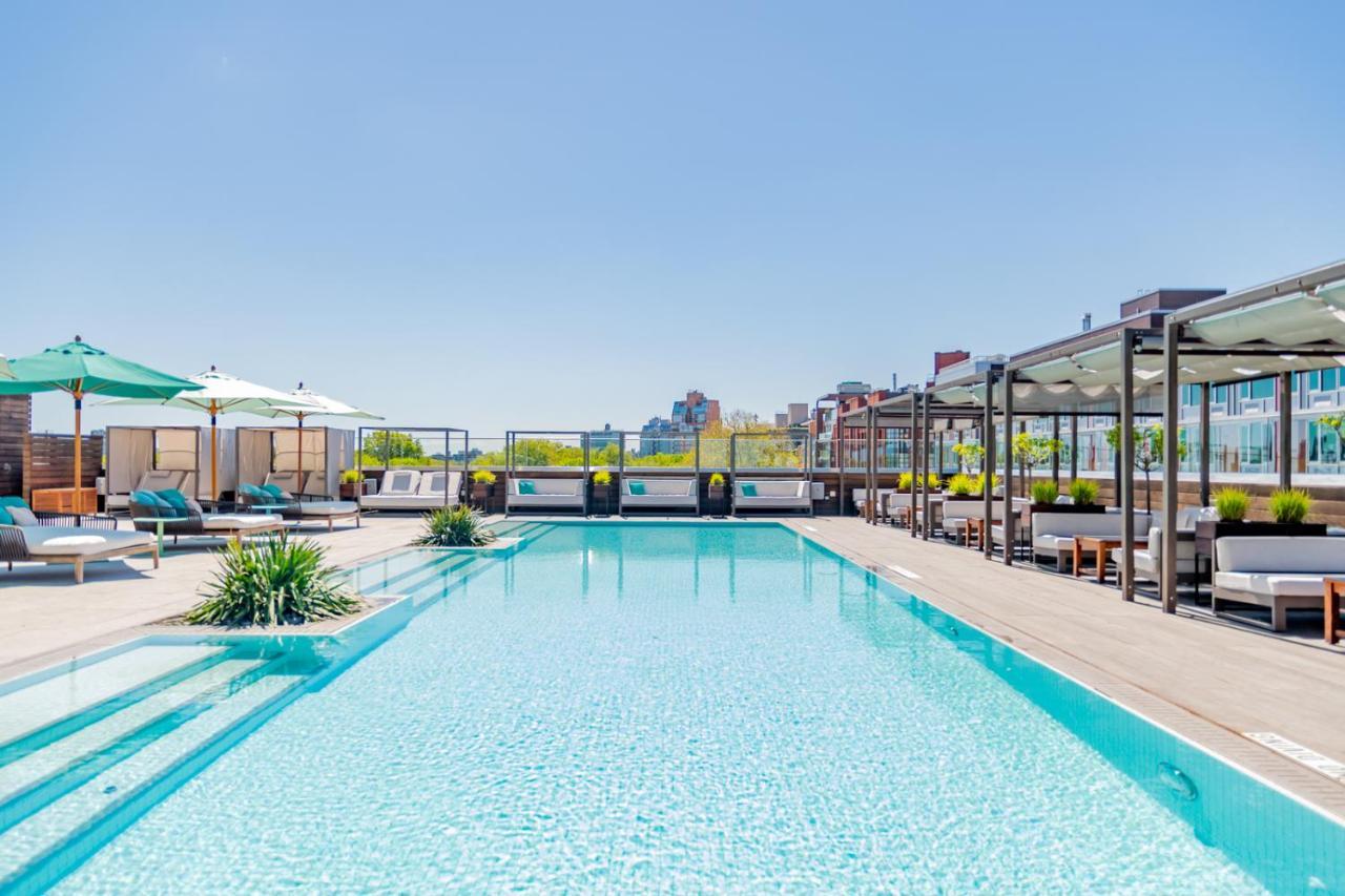 Hotel The William Vale New York Exteriér fotografie Rooftop pool