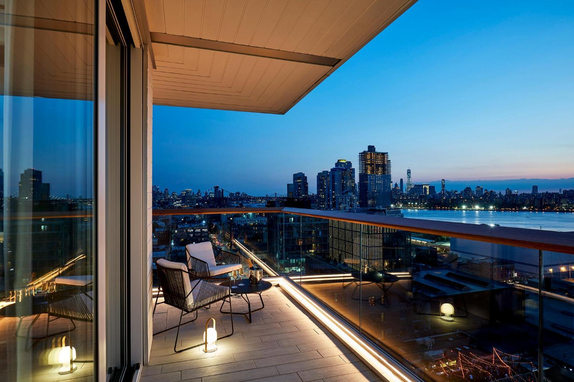 Hotel The William Vale New York Exteriér fotografie View from a penthouse