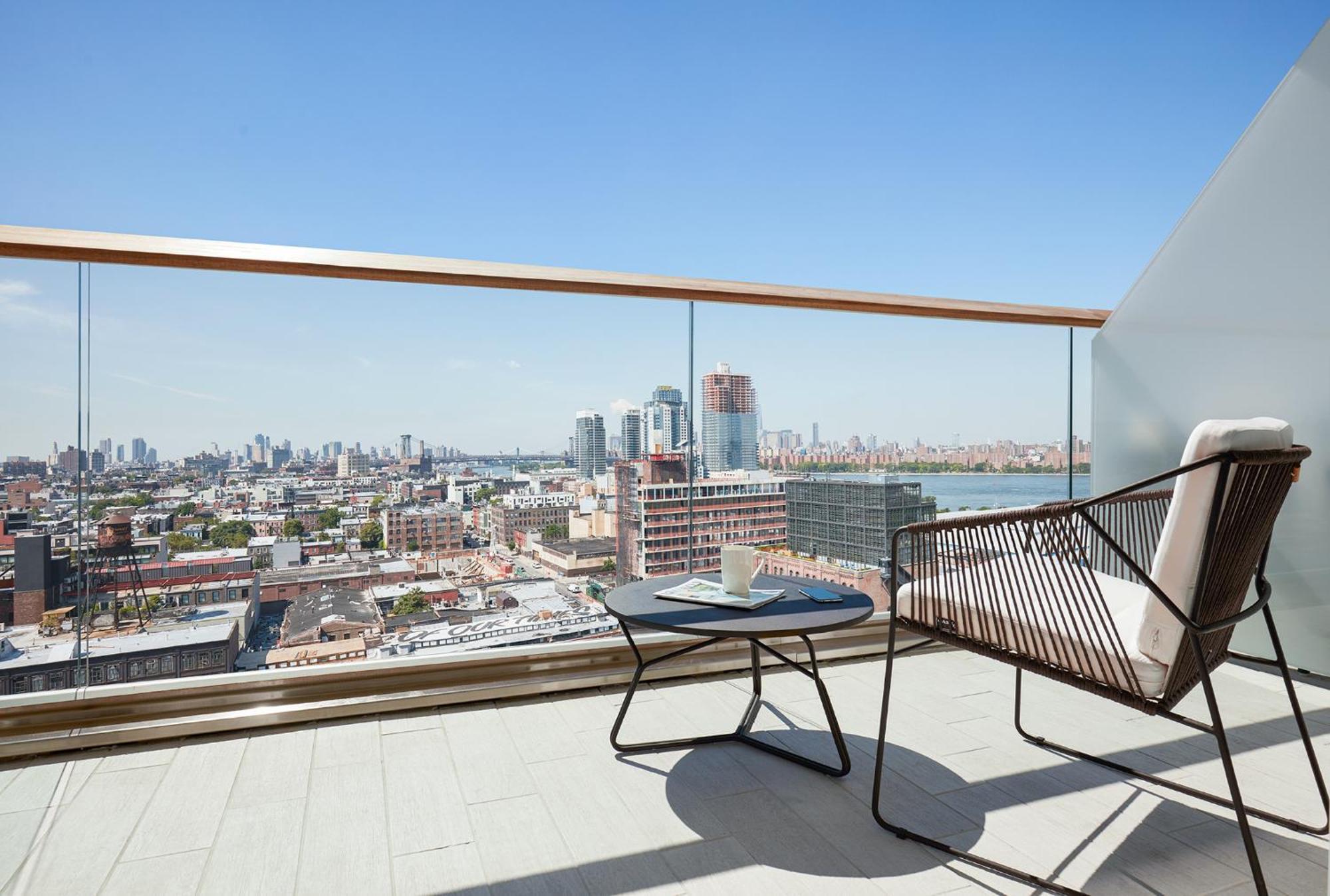 Hotel The William Vale New York Exteriér fotografie View from a penthouse